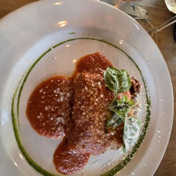 Via Vai Cucina Italiana signature dishes Pollo alla Parmigiana
Gnocchi alla Sorrentina
Pizza Margherita